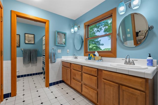 8650 S 2nd Street, Mattawan, MI 49071