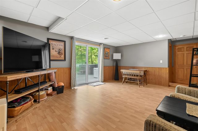 8650 S 2nd Street, Mattawan, MI 49071