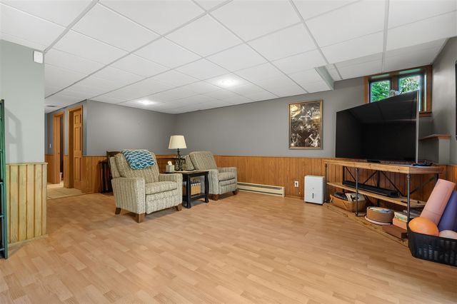 8650 S 2nd Street, Mattawan, MI 49071