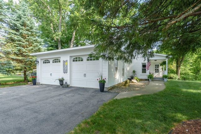 8650 S 2nd Street, Mattawan, MI 49071