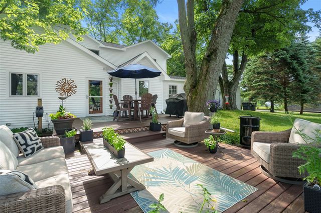 8650 S 2nd Street, Mattawan, MI 49071