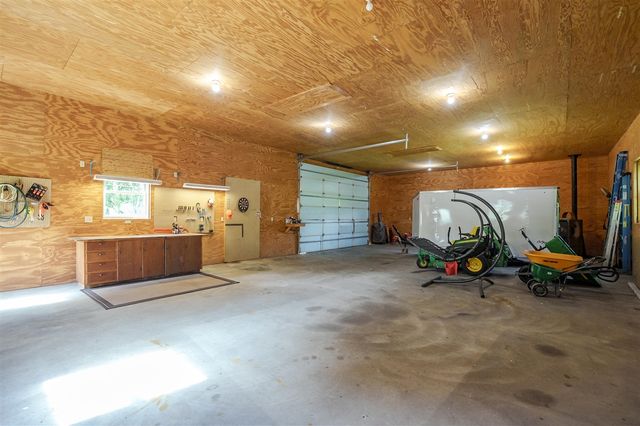 8650 S 2nd Street, Mattawan, MI 49071