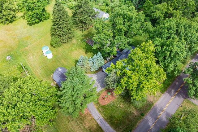 8650 S 2nd Street, Mattawan, MI 49071