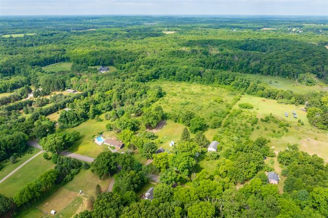 8650 S 2nd Street, Mattawan, MI 49071