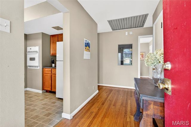 450 Forest Green Drive, Webster Groves, MO 63119