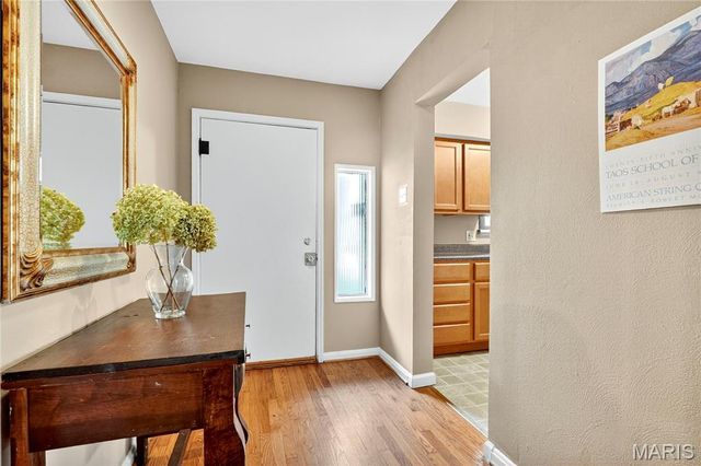 450 Forest Green Drive, Webster Groves, MO 63119