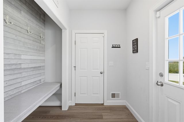 38 W CONCOURSE, Aberdeen Township, NJ 07735
