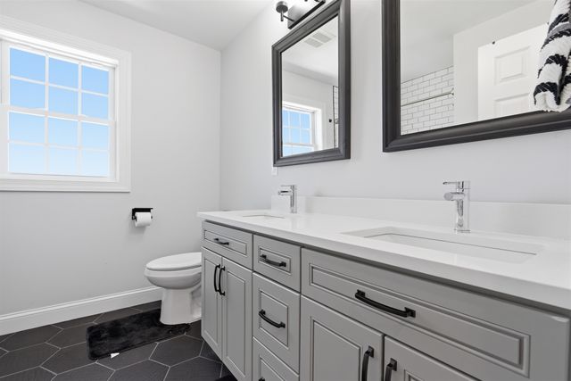 38 W CONCOURSE, Aberdeen Township, NJ 07735