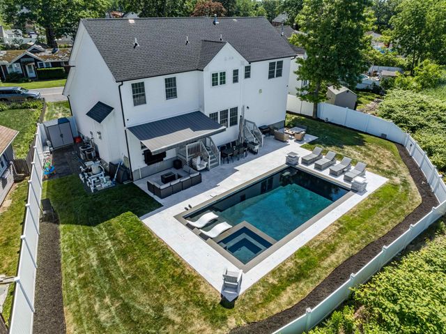 38 W CONCOURSE, Aberdeen Township, NJ 07735
