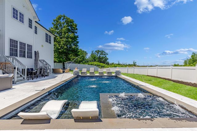 38 W CONCOURSE, Aberdeen Township, NJ 07735