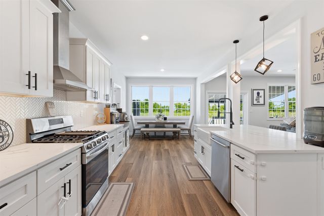 38 W CONCOURSE, Aberdeen Township, NJ 07735
