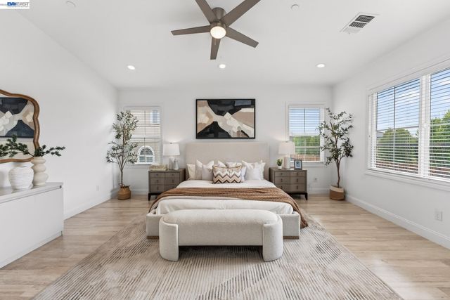 2848 E Cog Hill Ter, Dublin, CA 94568