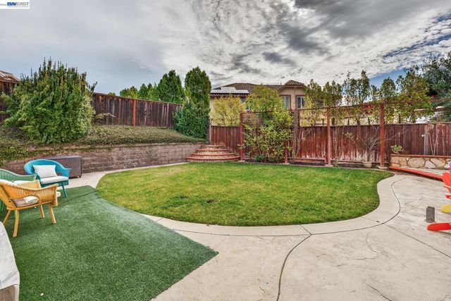 2848 E Cog Hill Ter, Dublin, CA 94568
