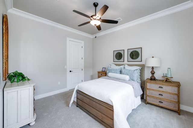 2873 E Beech Tree Drive, Fresno, CA 93730