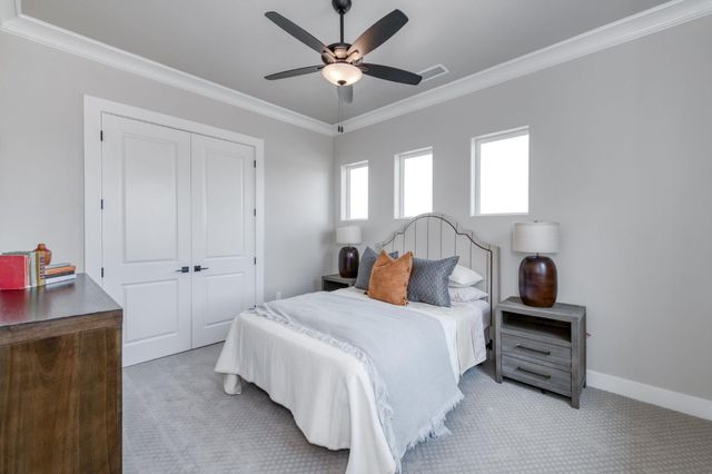 2873 E Beech Tree Drive, Fresno, CA 93730