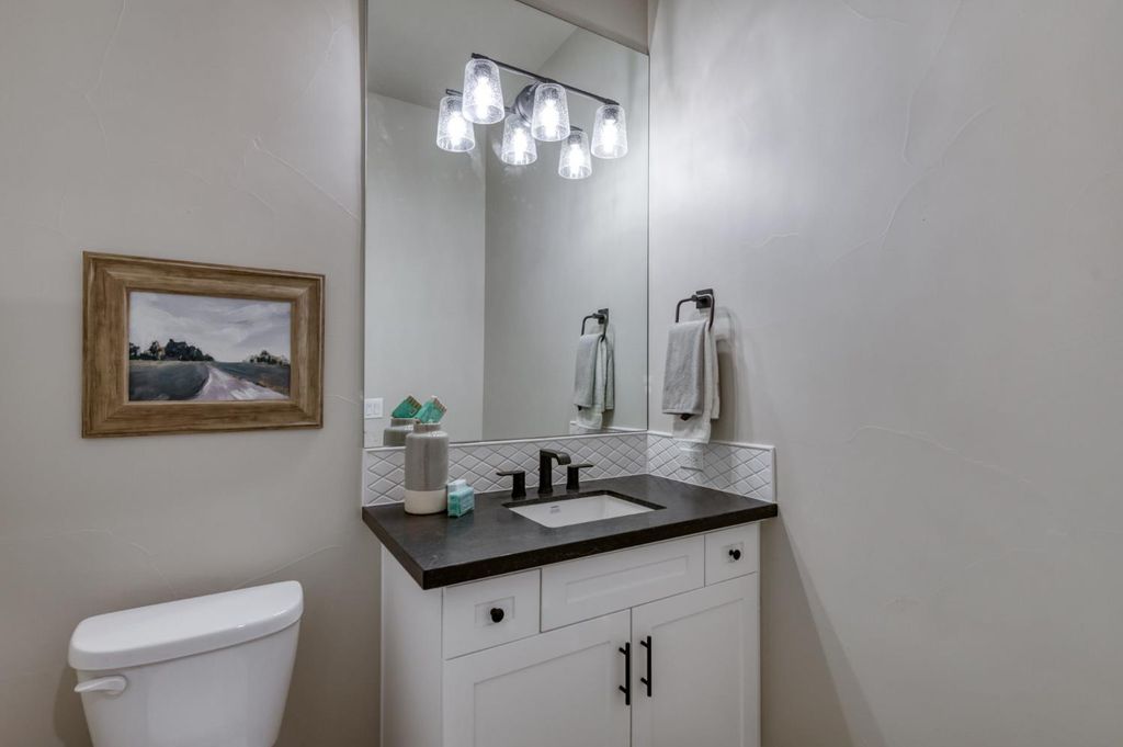 Image 12 of property listing at 2873 E Beech Tree Drive, Fresno, CA 93730