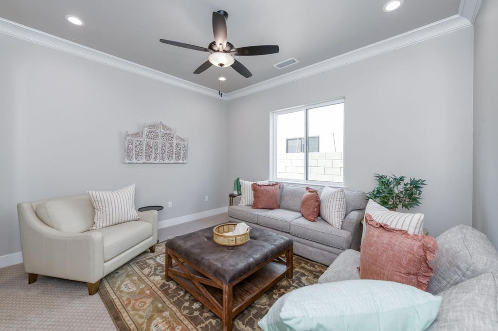 Image 16 of property listing at 2873 E Beech Tree Drive, Fresno, CA 93730