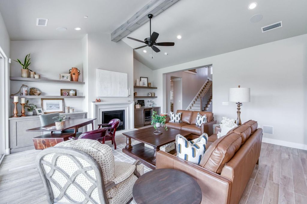 Image 7 of property listing at 2873 E Beech Tree Drive, Fresno, CA 93730