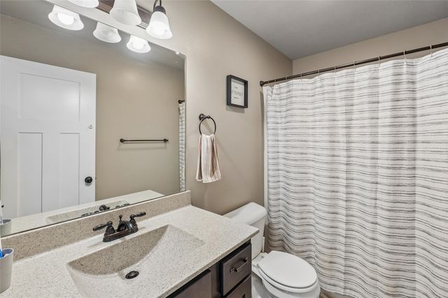 806 37th Street SW, Bondurant, IA 50035
