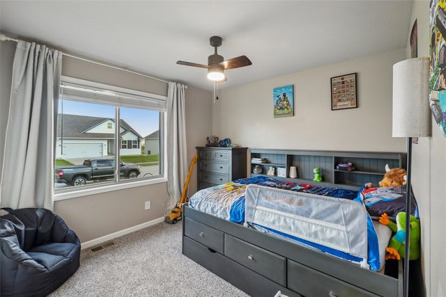 806 37th Street SW, Bondurant, IA 50035
