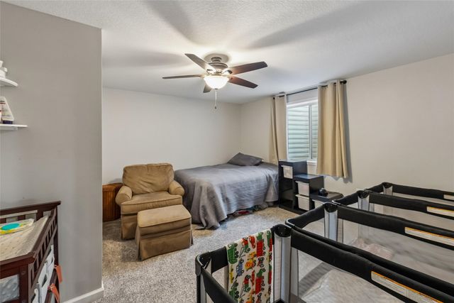 806 37th Street SW, Bondurant, IA 50035