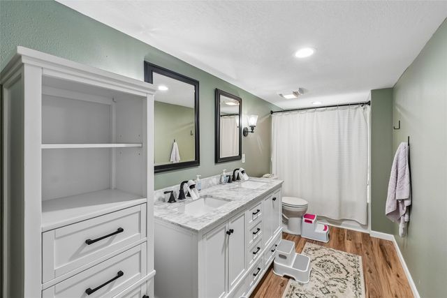 806 37th Street SW, Bondurant, IA 50035