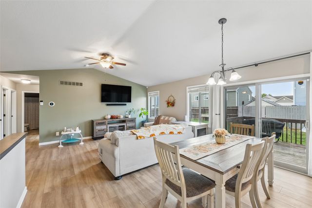 806 37th Street SW, Bondurant, IA 50035