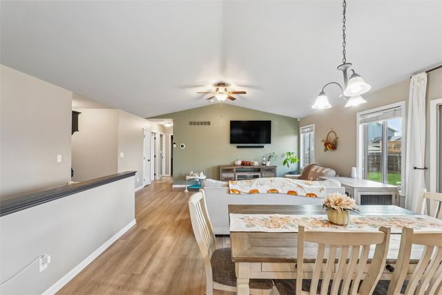806 37th Street SW, Bondurant, IA 50035