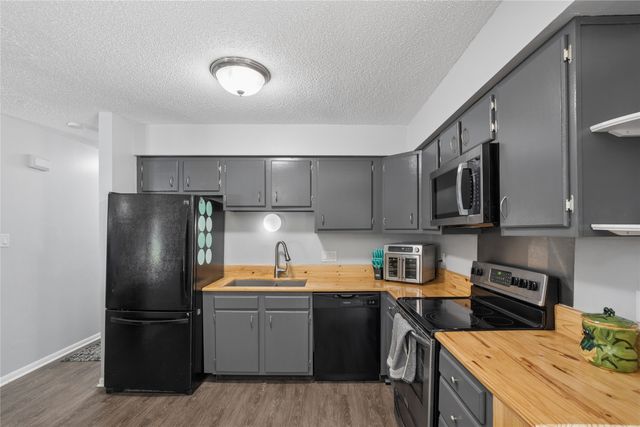 2824 SE 10th Street, Des Moines, IA 50315