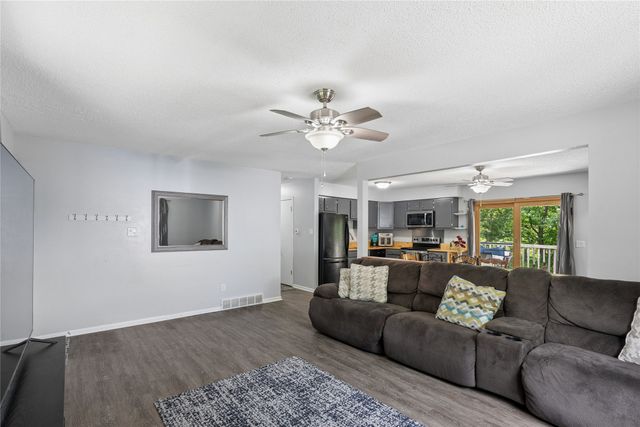 2824 SE 10th Street, Des Moines, IA 50315