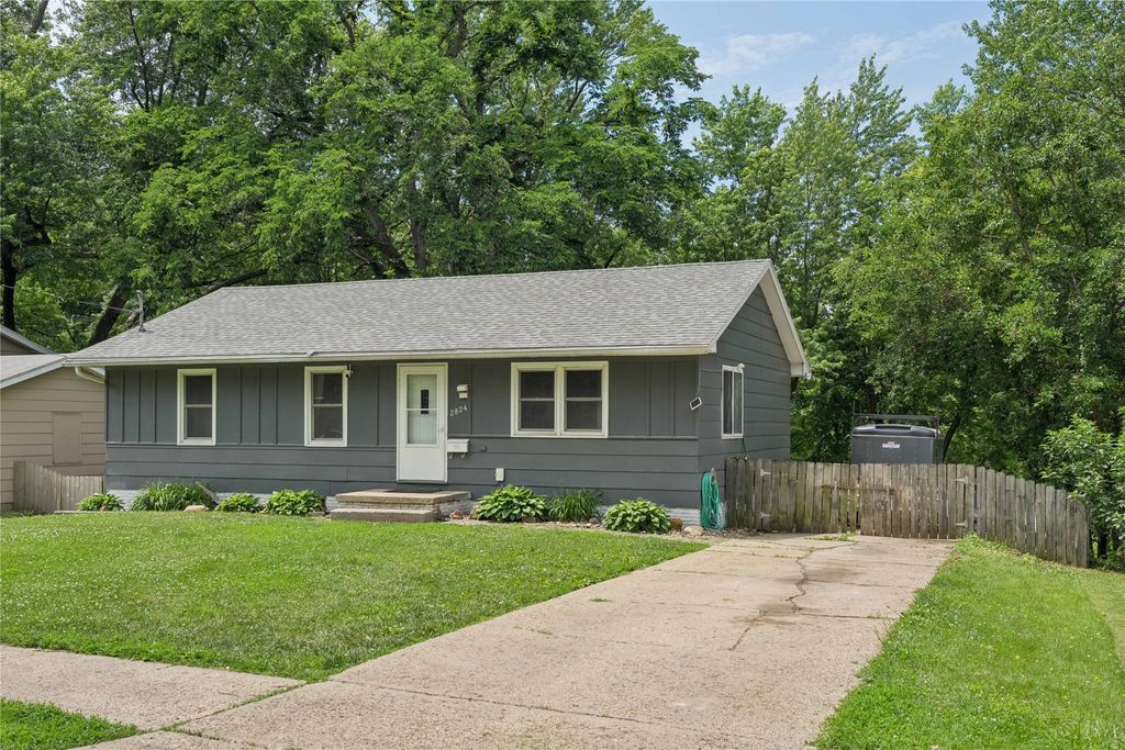 2824 SE 10th Street, Des Moines, IA 50315
