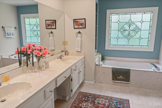 7976 Ashley View Drive, Columbia Twp, OH 45227