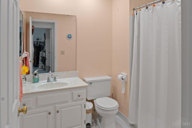 7976 Ashley View Drive, Columbia Twp, OH 45227