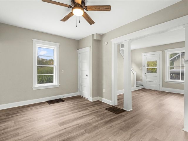 1311 Benton Street, Rockford, IL 61107