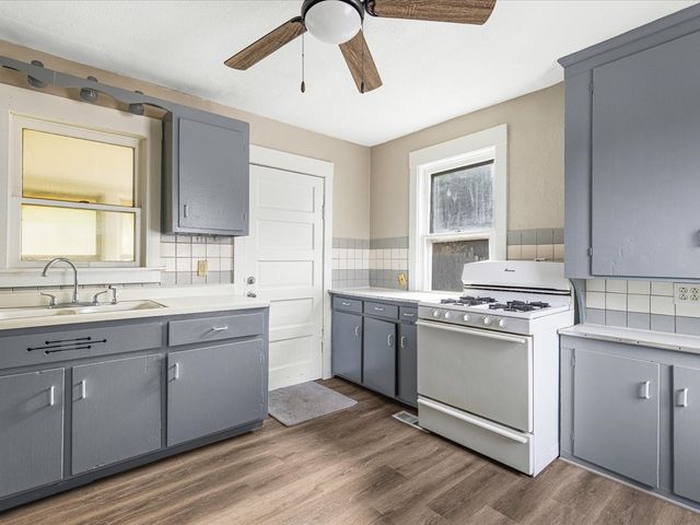 1311 Benton Street, Rockford, IL 61107