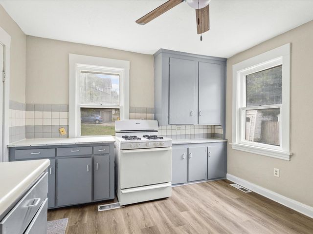 1311 Benton Street, Rockford, IL 61107