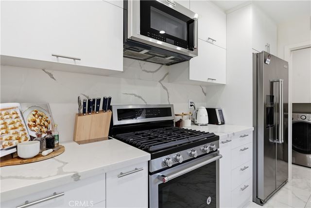 13800 Astoria Street, Sylmar, CA 91342