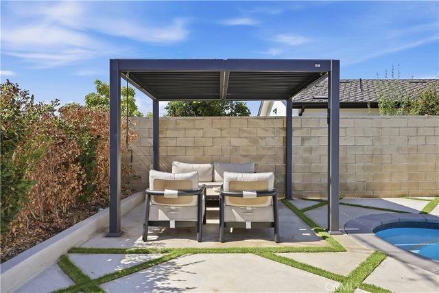 13800 Astoria Street, Sylmar, CA 91342