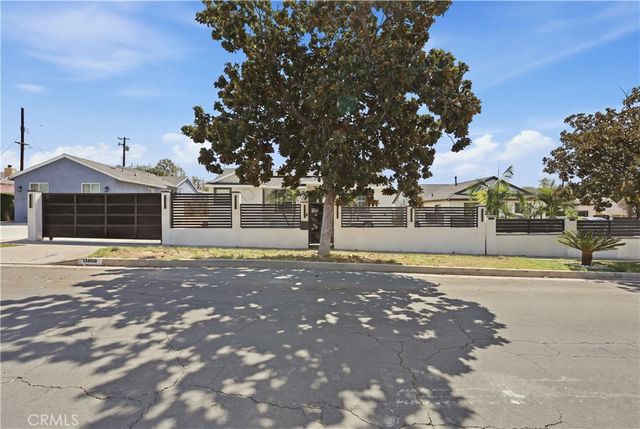 13800 Astoria Street, Sylmar, CA 91342