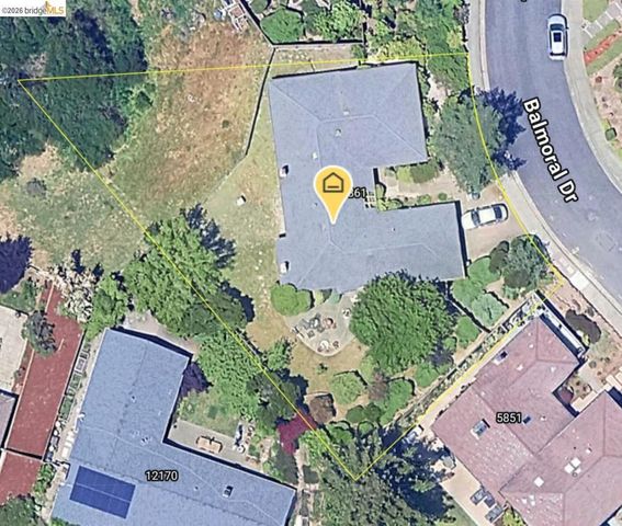 5861 Balmoral Dr, Oakland, CA 94619