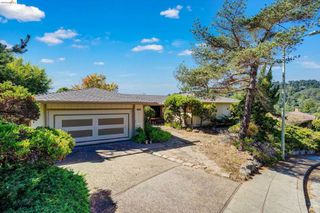 5861 Balmoral Dr, Oakland, CA 94619