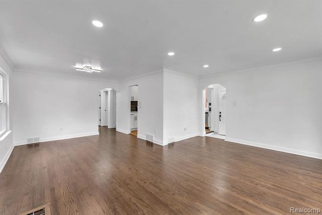 8285 Cheyenne Street, Detroit, MI 48228