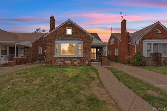 8285 Cheyenne Street, Detroit, MI 48228