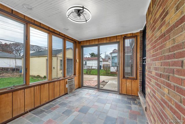 8285 Cheyenne Street, Detroit, MI 48228