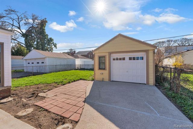 8285 Cheyenne Street, Detroit, MI 48228