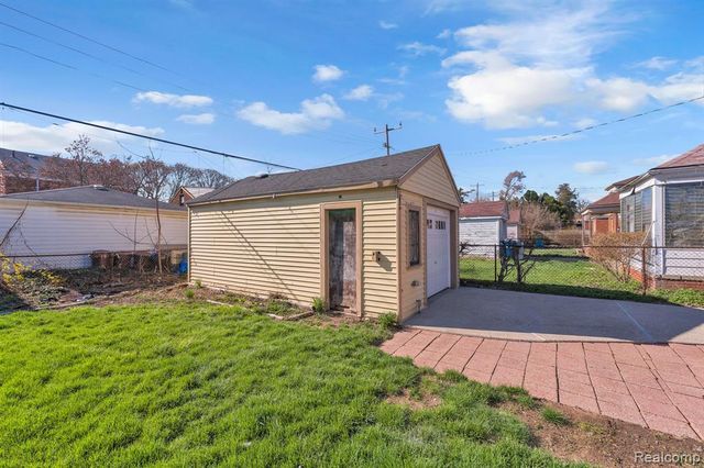 8285 Cheyenne Street, Detroit, MI 48228