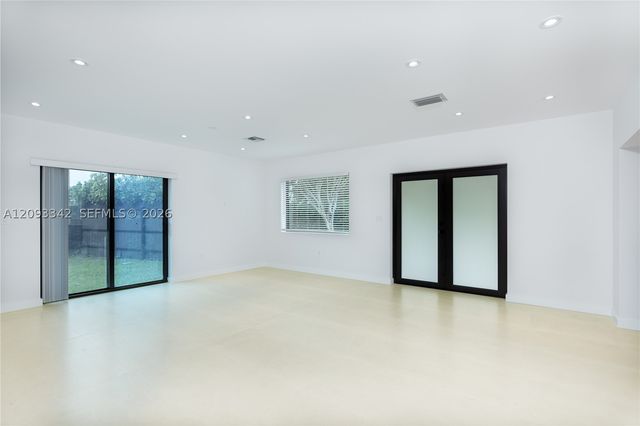 1801 NE 173rd St, North Miami Beach, FL 33162
