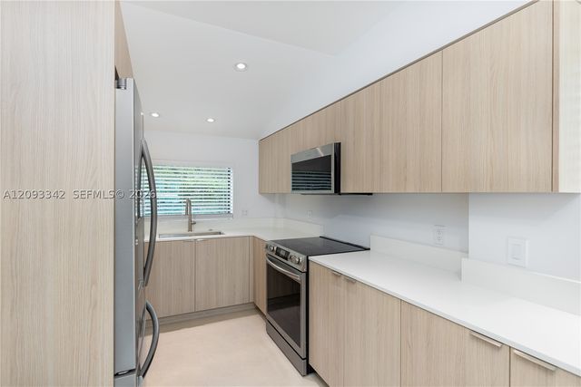1801 NE 173rd St, North Miami Beach, FL 33162