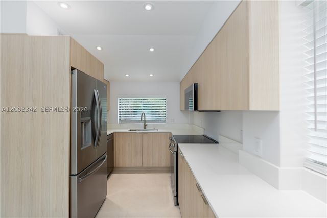 1801 NE 173rd St, North Miami Beach, FL 33162