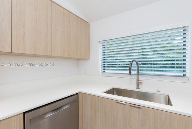 1801 NE 173rd St, North Miami Beach, FL 33162